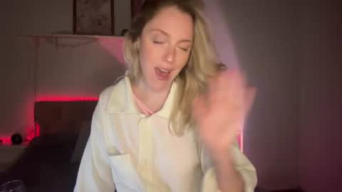 Snapshot of emmaonlyx1 chatting on 06-14-26, 03:08 emmaonlyx1 online show from 06-14-26, 03:08