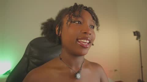 Sara online show from 02-01-26, 01:09