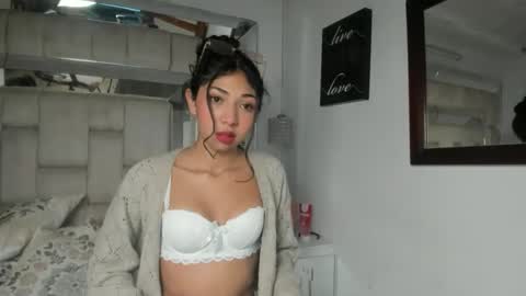 Emma online show from 03-05-26, 06:42