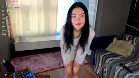 Petite girl Emmy online show from 06-06-26, 06:07