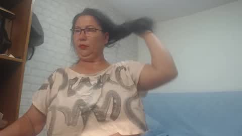 Snapshot of emmasquirt69 chatting on 11-04-25, 06:45 emmasquirt69 online show from 11-04-25, 06:45