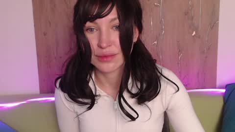 emmastinsen online show from 05-25-26, 04:07
