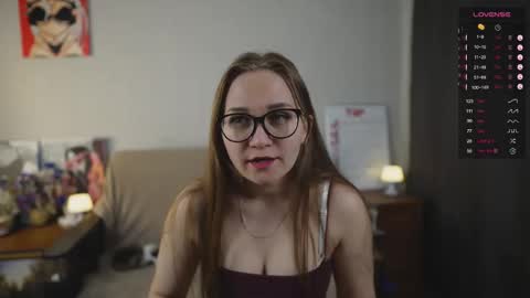 Mia online show from 11-11-25, 01:11