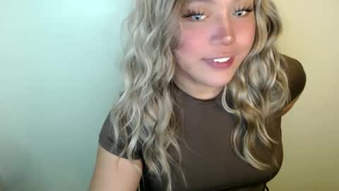 YourDreamGirl Emma  online show from 09-25-25, 04:32