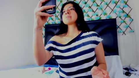 Snapshot of emmawillliams chatting on 06-03-26, 12:08 Emma online show from 06-03-26, 12:08
