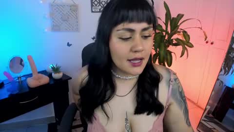 Snapshot of emmax_x chatting on 02-01-25, 10:59 EMMA online show from 02-01-25, 10:59