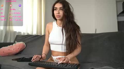 Snapshot of emmaxblanco chatting on 06-28-26, 08:53 emmaxblanco online show from 06-28-26, 08:53