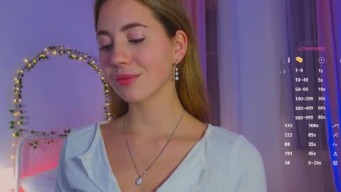 Snapshot of emmi_rosee chatting on 01-21-25, 03:43 Miss Emmi online show from 01-21-25, 03:43