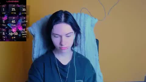 Snapshot of emmi_rossum chatting on 05-05-26, 05:37 Emmi online show from 05-05-26, 05:37