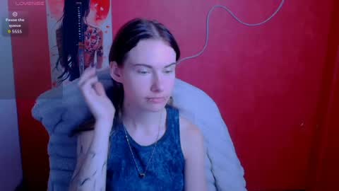 Snapshot of emmi_rossum chatting on 06-30-26, 05:30 Emmi online show from 06-30-26, 05:30