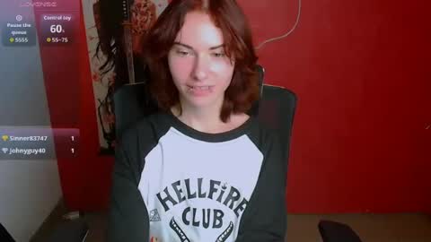 Snapshot of emmi_rossum chatting on 07-27-26, 11:17 Emmi online show from 07-27-26, 11:17