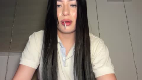 Snapshot of emmicharlotte chatting on 07-23-26, 12:02 Emmi online show from 07-23-26, 12:02
