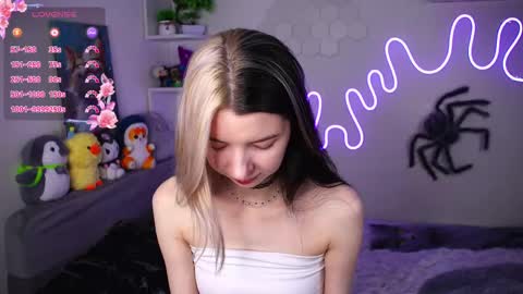 emmie_everly online show from 04-16-26, 09:39