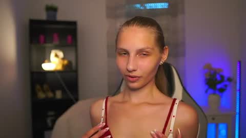 Emmie online show from 06-28-26, 02:12