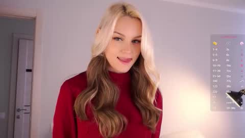 Snapshot of emmiemurray chatting on 09-13-25, 06:24 Aurora online show from 09-13-25, 06:24