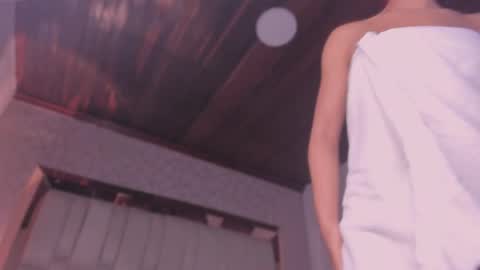 Snapshot of emmily_savage chatting on 05-30-26, 11:51 online show from 05-30-26, 11:51