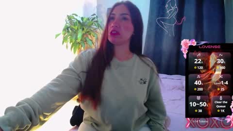 Snapshot of emmilysmith1 chatting on 12-31-24, 11:17 Emmily online show from 12-31-24, 11:17