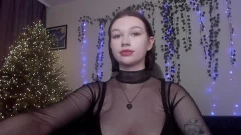 Snapshot of emmy_m00n chatting on 12-07-24, 08:00 Emily Johny online show from 12-07-24, 08:00