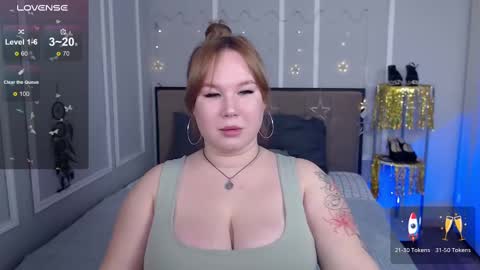 Snapshot of emmy_moonlight chatting on 02-06-25, 06:40 Emmy online show from 02-06-25, 06:40