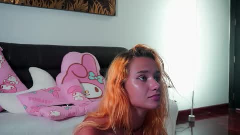 Snapshot of emmyfoxxofficial chatting on 03-17-26, 04:54 Emmylie online show from 03-17-26, 04:54