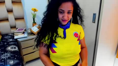 emperatriztapia online show from 06-17-26, 06:09