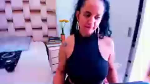 emperatriztapia online show from 07-05-26, 07:10