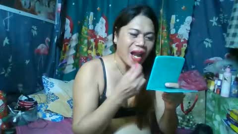 Snapshot of empress_del chatting on 02-14-26, 07:21 empress_del online show from 02-14-26, 07:21