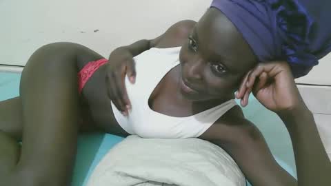 empress_ivy1 online show from 04-21-26, 05:28