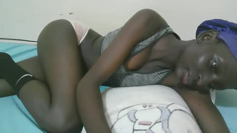 empress_ivy1 online show from 05-11-26, 06:16