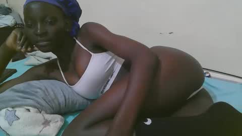 empress_ivy1 online show from 05-12-26, 06:27