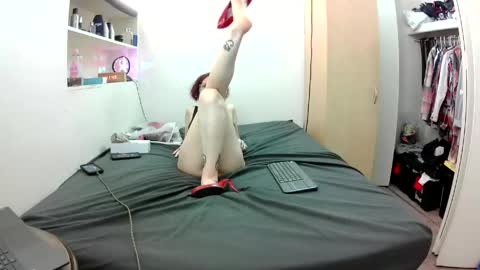 Snapshot of empress_lillth chatting on 04-15-26, 04:47 Empress Lillth online show from 04-15-26, 04:47