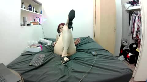 Snapshot of empress_lillth chatting on 04-15-26, 07:58 Empress Lillth online show from 04-15-26, 07:58