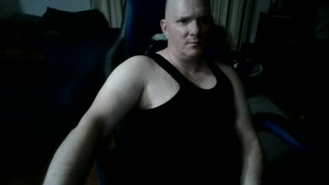 Snapshot of emsguy1 chatting on 07-14-26, 04:06 Matt online show from 07-14-26, 04:06
