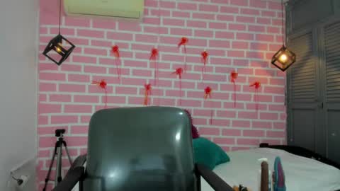 Emy online show from 03-06-25, 09:53