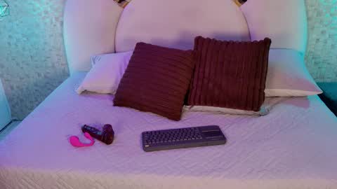 Emy  online show from 02-20-26, 11:43