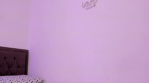 Snapshot of emy_zapatastar chatting on 12-17-24, 12:45 Emiliana online show from 12-17-24, 12:45