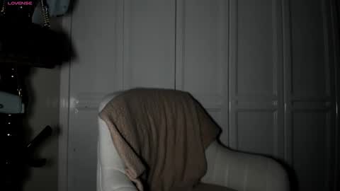 emyconneer online show from 12-04-25, 11:24