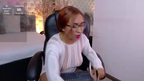 Sexy Emyli  online show from 01-14-26, 02:55