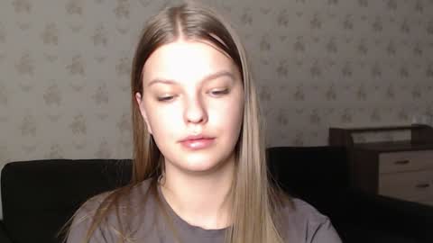 Snapshot of emysway chatting on 12-12-24, 10:52 EmySway online show from 12-12-24, 10:52