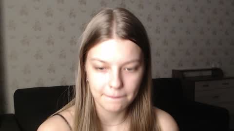 Snapshot of emysway chatting on 12-28-24, 02:42 EmySway online show from 12-28-24, 02:42