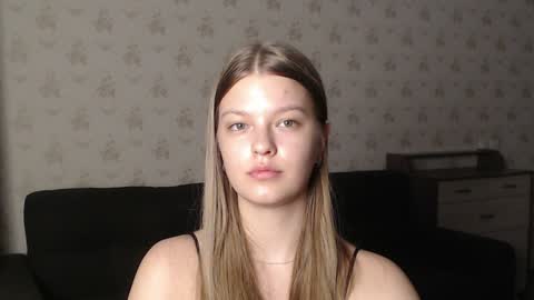 Snapshot of emysway chatting on 12-28-24, 09:30 EmySway online show from 12-28-24, 09:30