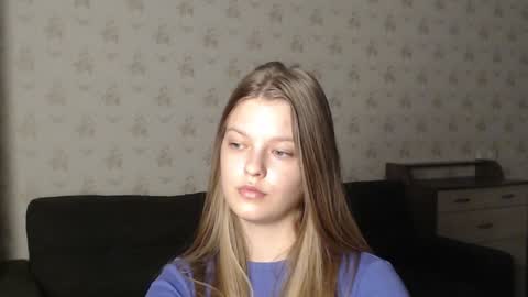 Snapshot of emysway chatting on 12-30-24, 01:47 EmySway online show from 12-30-24, 01:47