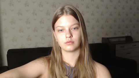 Snapshot of emysway chatting on 01-21-25, 02:05 EmySway online show from 01-21-25, 02:05