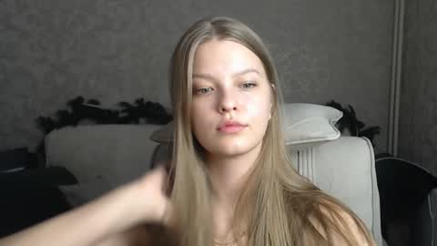 Snapshot of emysway chatting on 01-31-25, 06:03 EmySway online show from 01-31-25, 06:03