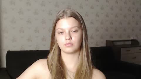 Snapshot of emysway chatting on 02-11-25, 09:31 EmySway online show from 02-11-25, 09:31