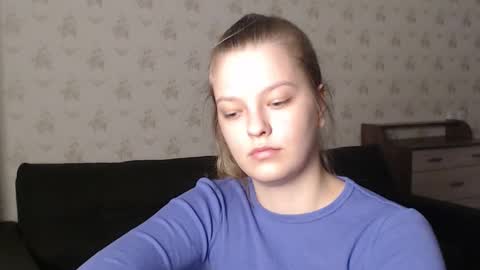 Snapshot of emysway chatting on 02-24-25, 02:15 EmySway online show from 02-24-25, 02:15