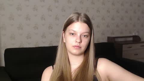 Snapshot of emysway chatting on 02-25-25, 03:16 EmySway online show from 02-25-25, 03:16