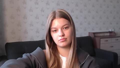 Snapshot of emysway chatting on 10-10-25, 07:29 EmySway online show from 10-10-25, 07:29