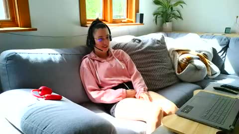 Snapshot of emyxxl chatting on 06-02-26, 01:57 emyxxl online show from 06-02-26, 01:57
