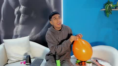 Ender online show from 10-12-25, 01:43